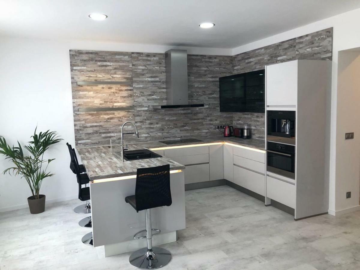 Luxusni Apartman Primo V Centru U Hotelu Thermal 카를로비바리 외부 사진